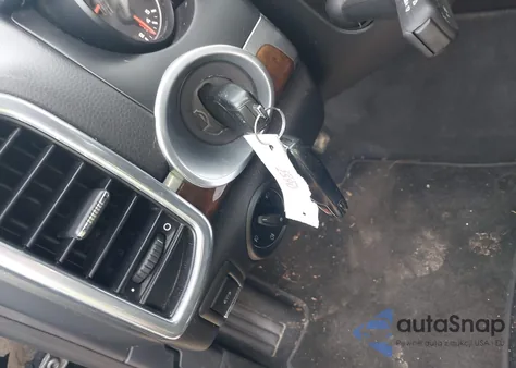 2013 Porsche Cayenne Diesel z USA, uszkodzony, nr VIN WP1AF2A23DLA40994